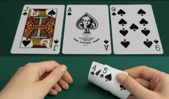 翻牌圈同花下注策略_GG德州扑克手牌范围_德州扑克翻牌圈同花慢玩技巧