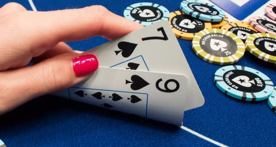 德州扑克鱼的行为特征_GG德州扑克成牌保护_德州扑克避免成为鱼的方法