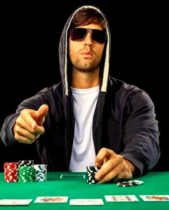 德州扑克翻前全进策略_GG德州扑克转牌策略_德州扑克KK翻前全进技巧