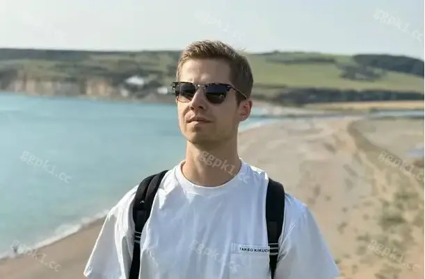 Grok4AI性能评测_全球AI德州扑克大赛_GG德州扑克游戏频率