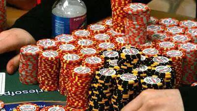 GG德州扑克价值下注_转牌圈诈唬策略_诈唬下注公共牌结构