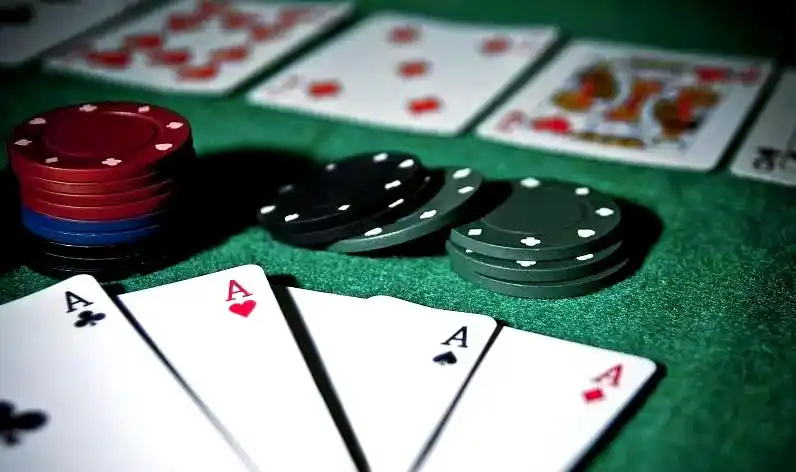 GG德州扑克听牌打法_德州扑克听牌策略_应对不同对手听牌技巧